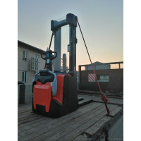 Электрический штабелер Toyota SVE 140