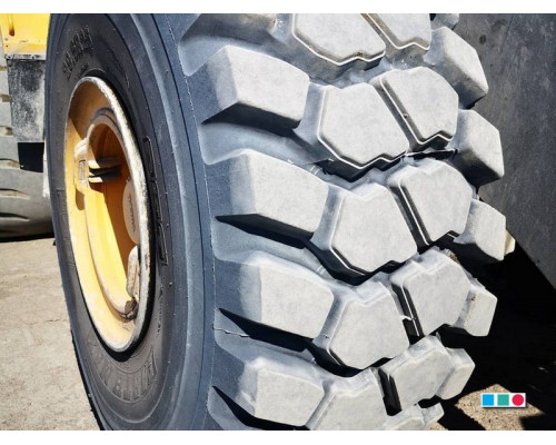 29.5R25 BKT EARTHMAX SR 41 200B E-4 ** STD TL