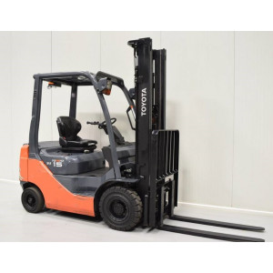 Погрузчик вилочный Toyota 8FDF15 в аренду