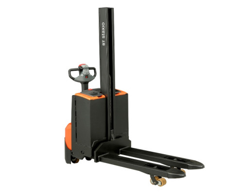 Электрический штабелер Toyota SWE080L (Исполнение для рыбной промышленности)