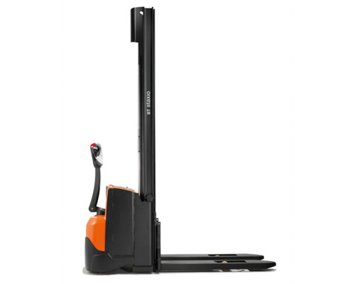 Электрический штабелер Toyota SWE100 (Исполнение для рыбной промышленности)