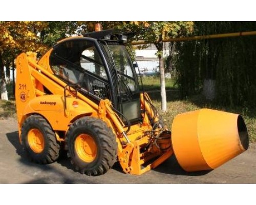 Погрузчик универсальный с бортовым поворотом АМКОДОР 211